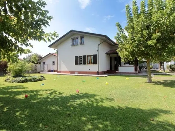 Simonetta Forte dei Marmi - Öne Çıkan Resim