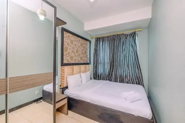 Simple And Comfort 2Br With Extra Room At Mt Haryono Square Apartment - Oda