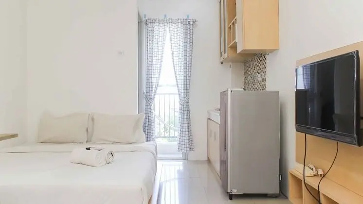 Simple and Cozy Living Studio Room at Bassura City Apartment - Oda