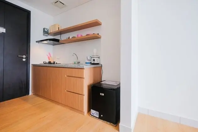 Simple Furnished Studio Casa De Parco Apartment - Mutfak