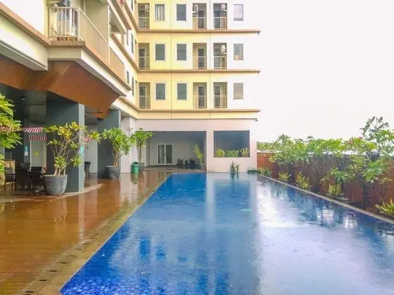 Simple And Homey Studio At Tamansari Mahogany Karawang Apartment - Havuz