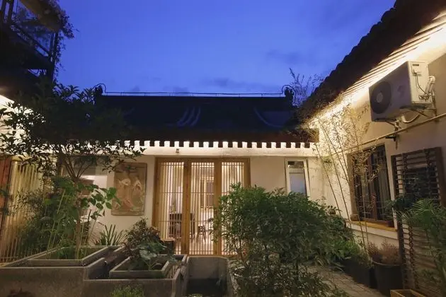 SIMPLE PALACE