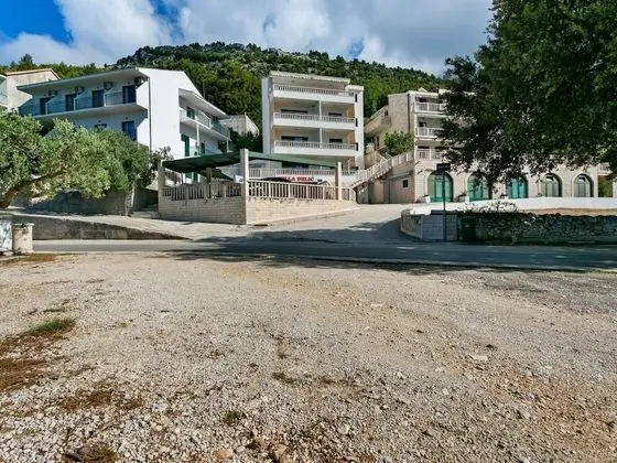Simplistic Apartment in Drvenik near Beach Lučica