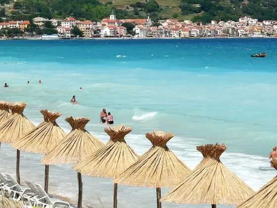 Simplistic Apartment in Malinska near Sea - Konum Öne Çıkanlar