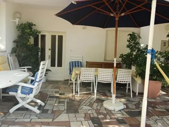 Simplistic Apartment in Starigrad near Sea - Öne Çıkan Resim