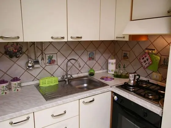 Simplistic Apartment in Tivoli near Forest & Supermarket - Mutfak