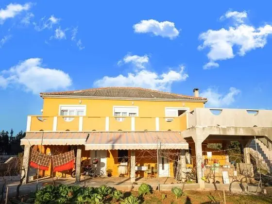Simplistic Apartment in Vir With Garden - Dış Mekan