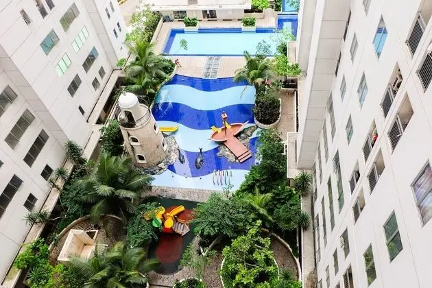 Simply & Clean Bassura City Apartment