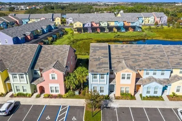 Simply Comfort Amazing 5bd Townhouse