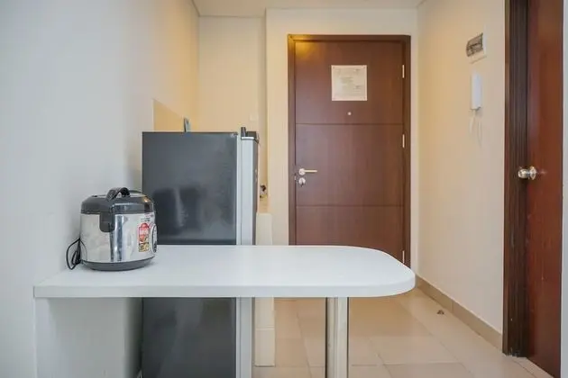 Simply Furnished and Cozy Living Studio @ Saveria Apartment - Mutfak