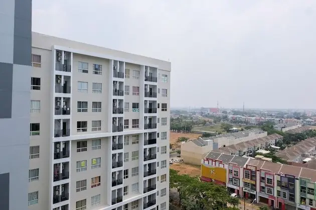 Simply Furnished Studio Apartment at Scientia Residence - Dış Mekan