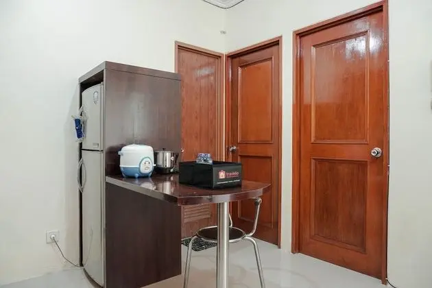 Simply Good for 2BR Gajah Mada Mediterania Apartment - Mutfak