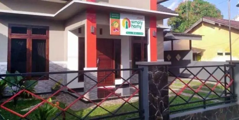 Simply Homy Guest House Purbalingga - Dış Mekan