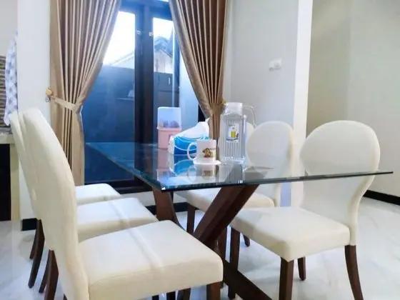 Simply Homy Guest House Purbalingga - Oda Düzeni