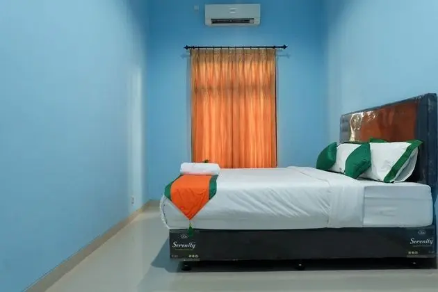 Simply Homy Guest House UTY Kronggahan - Oda