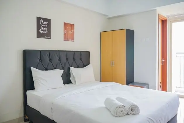 Simply Minimalist Studio at Green Park View Apartment