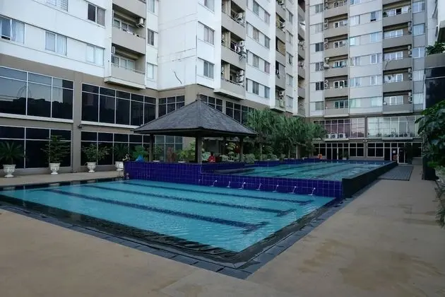 Simply Modern Studio Apartment at Centro City Residence - Havuz