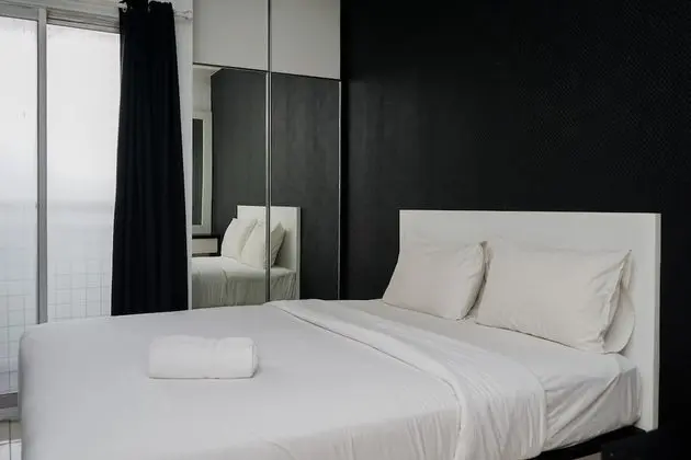 Simply Monochrome And Minimalist Studio At Serpong Greenview Apartment - Öne Çıkan Resim