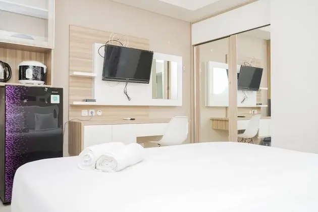 Simply Strategic and Comfy Studio Paramount Skyline Apartment - İç Mekan