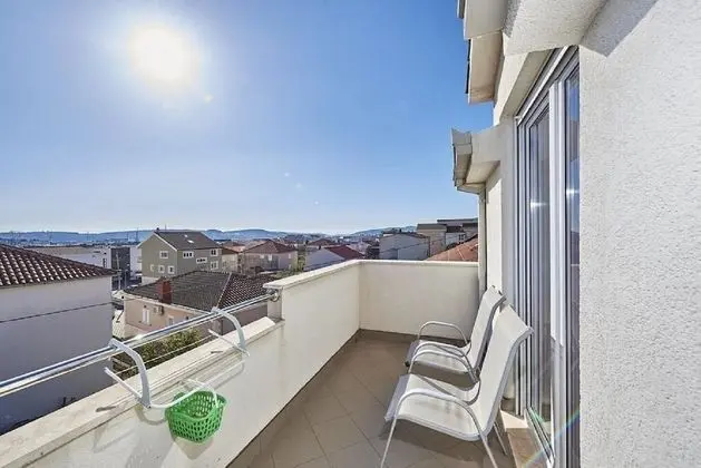 Sina - Modern and Comfortable - A1