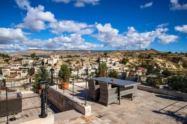 Sinasos Palace Cave Hotel - Teras