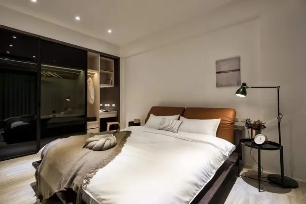 Single Eyelid Hostel