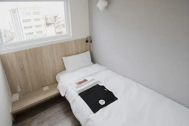 Single Inn Kaohsiung Station Hostel - Oda