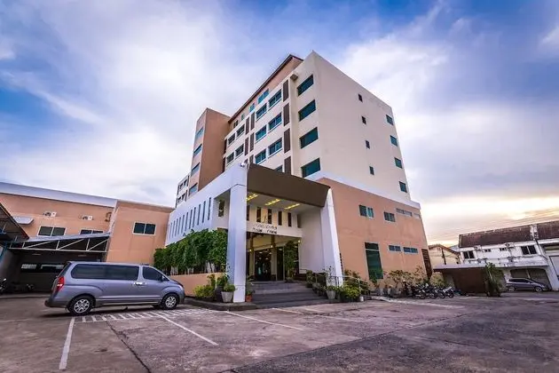 Sinkiat Buri Hotel
