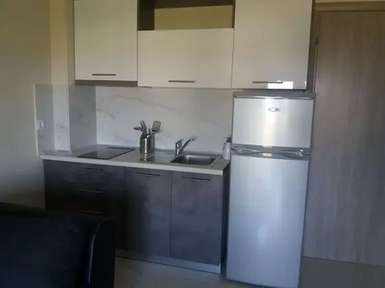 Sinodinos Deluxe Apartments - Mutfak