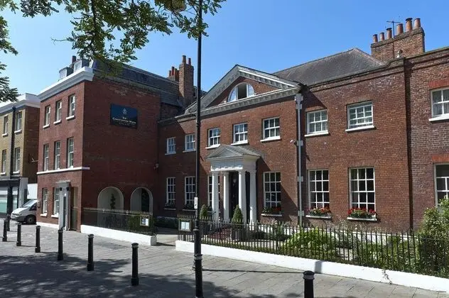 Sir Christopher Wren Hotel & Spa