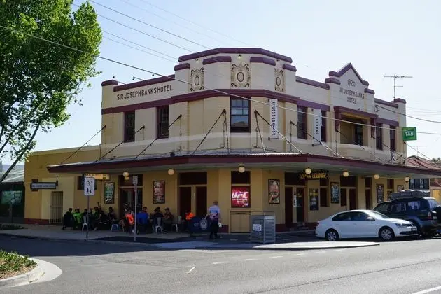 SIR JOSEPH BANKS HOTEL