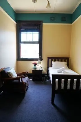 SIR JOSEPH BANKS HOTEL