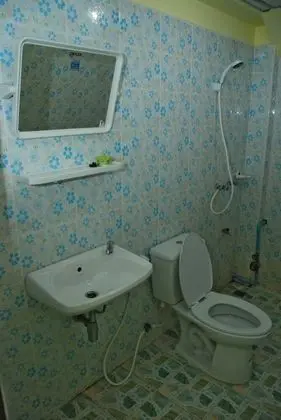 Sirasit 999 Mansion - Banyo Tipleri