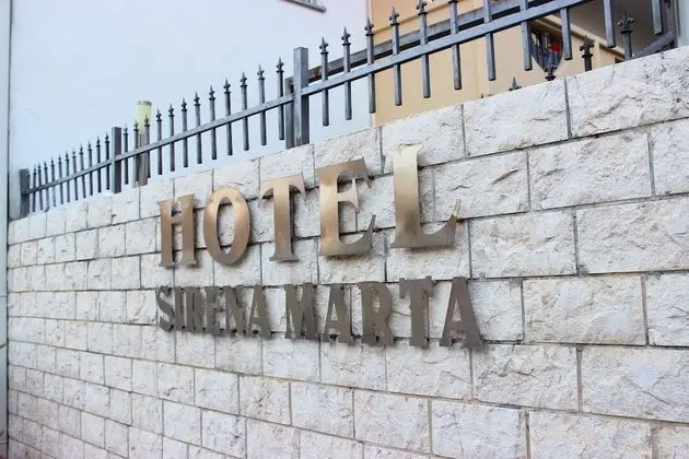 Hotel Sirena Marta - Dış Mekan