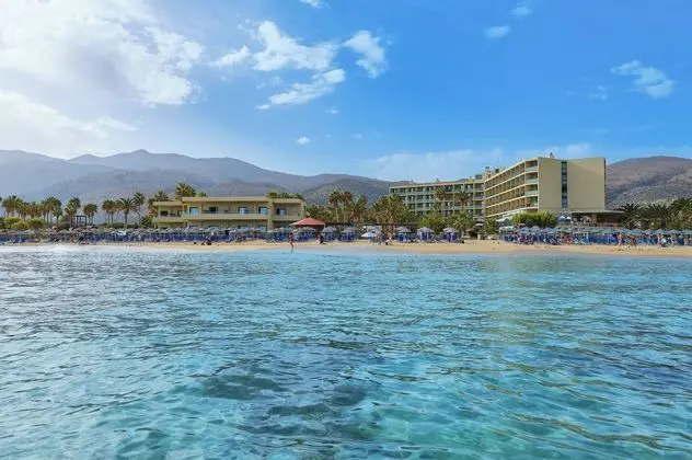 Sirens Beach and Village - Dış Mekan
