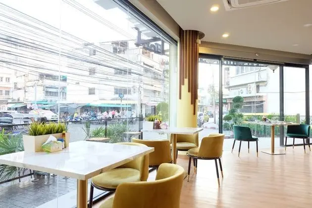 Siri Oriental Bangkok Hotel - Yerinde Yemek