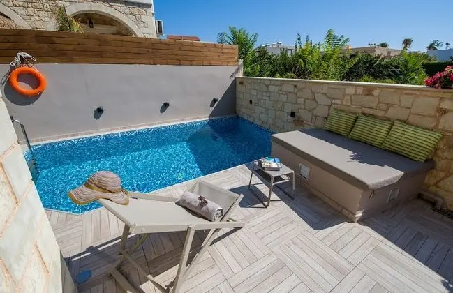 Villa Sirocos, Private eco pool, near the beach - Dış Mekan