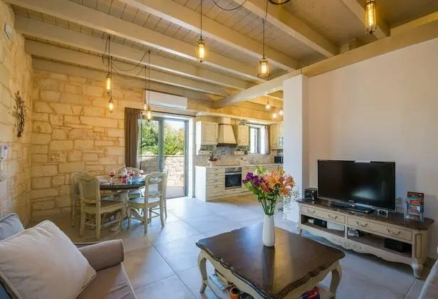 Villa Sirocos, Private eco pool, near the beach - Öne Çıkan Resim
