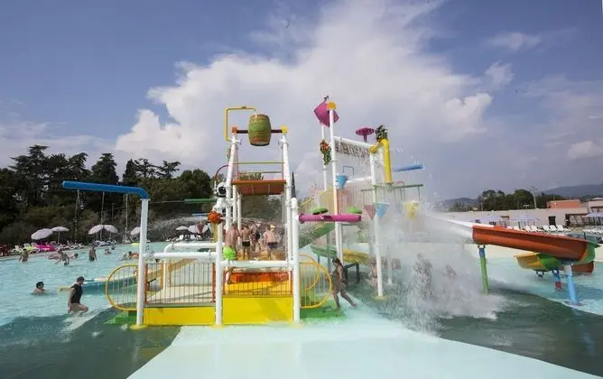 Sisan Family Resort - Havuz