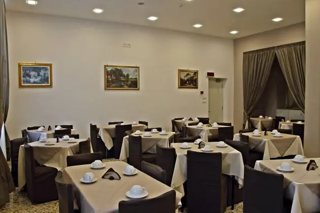 Sisters' Hotel - Yeme / İçme