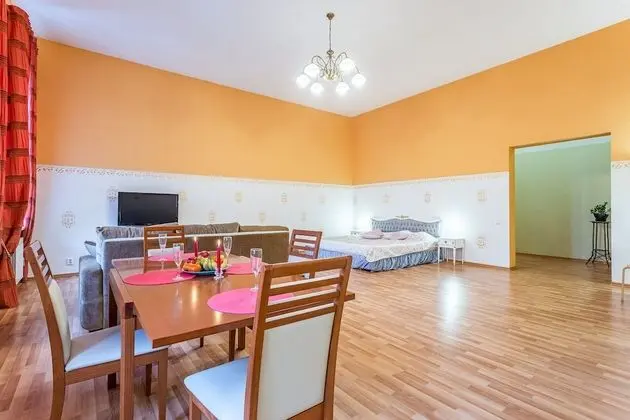 SivakApart on Liteiniy 21