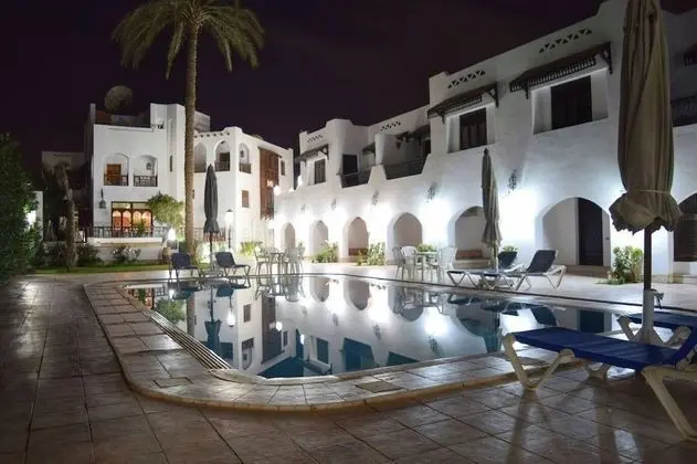 Six Corners Resort