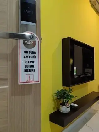 The Six Hotel - Lobi
