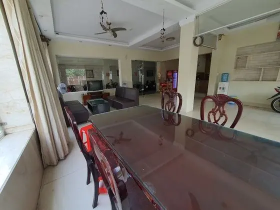 The Six Hotel - Hoang Long Son 3 - Lobi