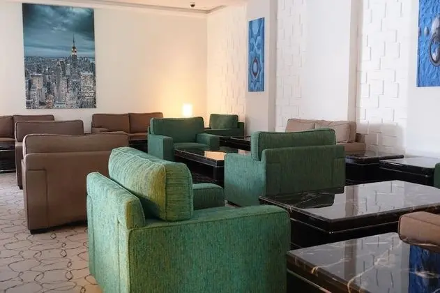 Sixty Three Hotel - Lobi