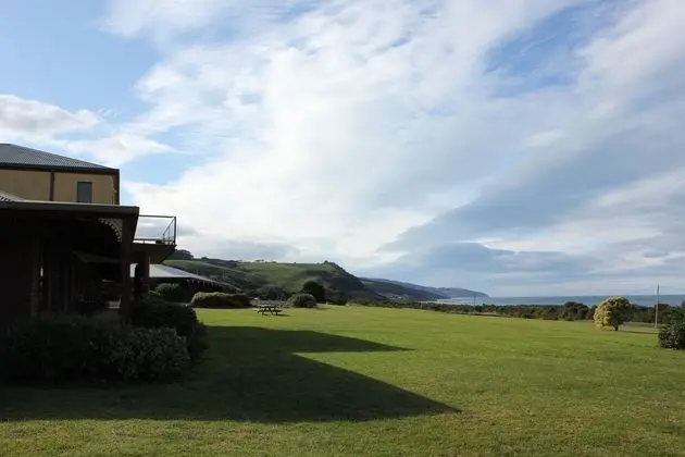 Skenes Creek Lodge Motel and Restaurant - Dış Mekan