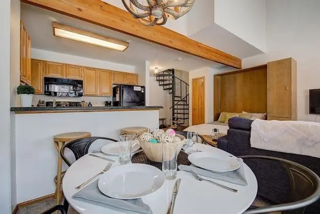 Ski-in Downtown Breckenridge Condo - Mutfak