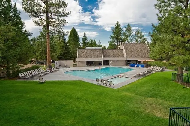 Ski House 251