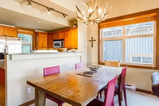 Ski in/ Ski out Minutes From Village, Private Hot Tub Sleeps 6 Free Shuttle - Yerinde Yemek