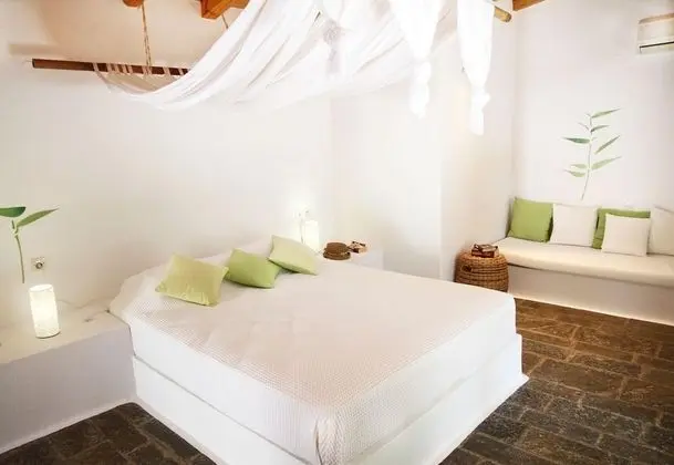 Skiathos Holidays Suite